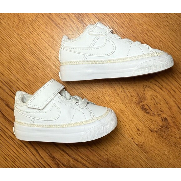 Nike Court Legacy Toddler Baby 4c Triple White Sneaker No Tie Shoes Stretch Easy - Picture 3 of 11